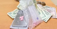 Ecstasy e dollari in tasca, arrestato pusher in penisola sorrentina