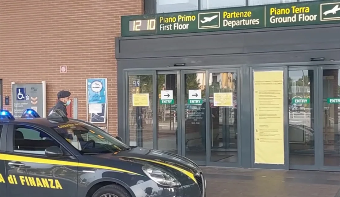 Tratta di esseri umani, arrestato uno dei trafficanti