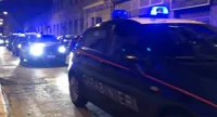 Neonato in arresto cardiaco, corsa in ospedale in auto 'scortata' dai carabinieri