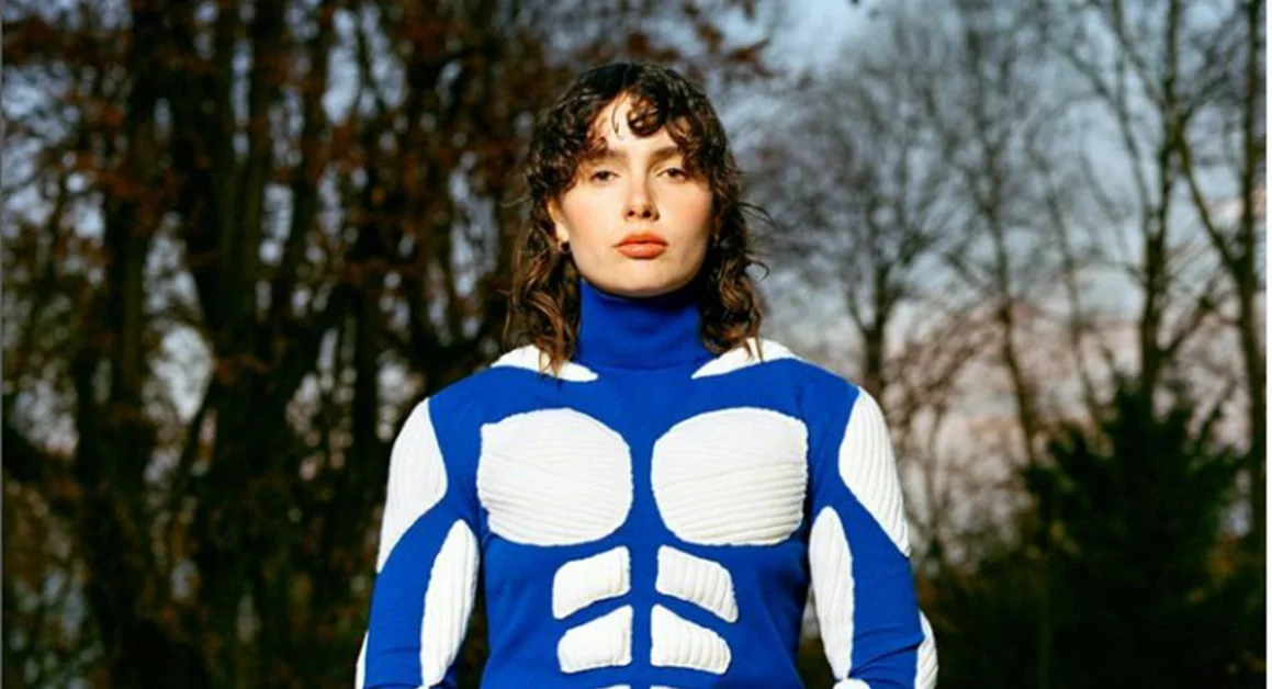 Indagate per false vaccinazioni la cantante Madame e la tennista Giorgi