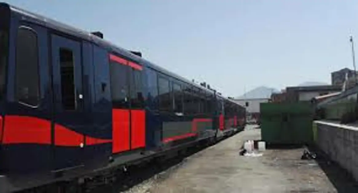 Circumvesuviana, torna regolare servizio tra Castellammare e Vico Equense