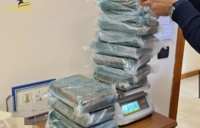 Cocaina nascosta tra la frutta, 60 kg sequestrati nel porto di Salerno