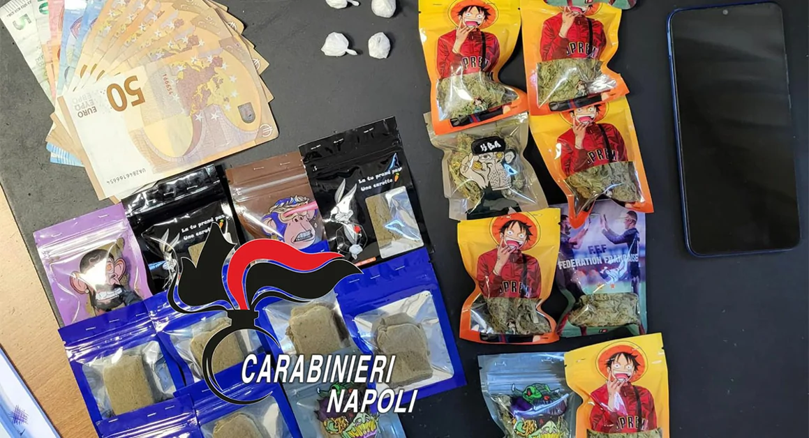 Bustine di figurine contenenti droga: arrestato 25enne di Castellammare