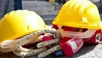 Cade da un'impalcatura nel Vesuviano: muore un operaio di 38 anni