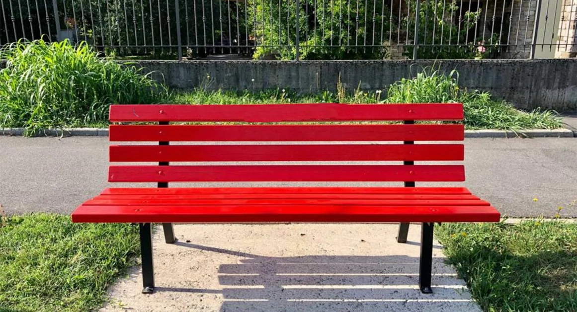 Panchina Rossa all'ospedale San Leonardo di Castellammare di Stabia