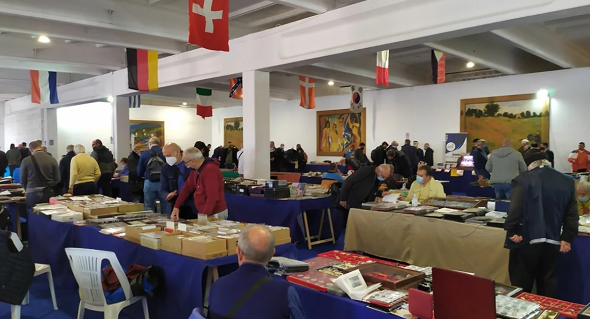 Castellammare - Mostra mercato di collezionismo vario "Memorial Correale"