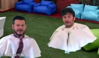 Gf Vip, Cattelan e Lino Guanciale finiscono nella Casa e sfottono i vipponi