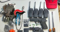 Pistole e "kit del rapinatore" nell'auto, sequestro a Boscoreale