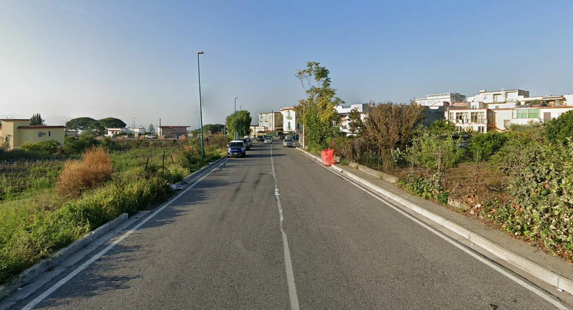Torre del Greco - Ragazzina investita da un'auto mentre va a scuola