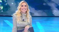 Isola 17, Ilary Blasi svela le prime novità. Poi il retroscena sul litigio con Alvin