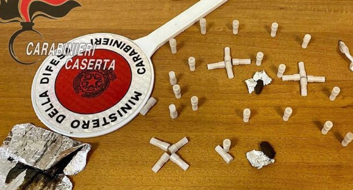 Consegnava droga a domicilio a bordo dell'auto, arrestato