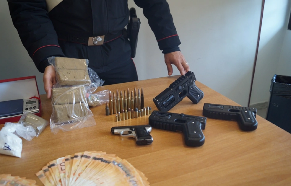 Pistole realizzate con stampante 3D, tre arresti a Roma