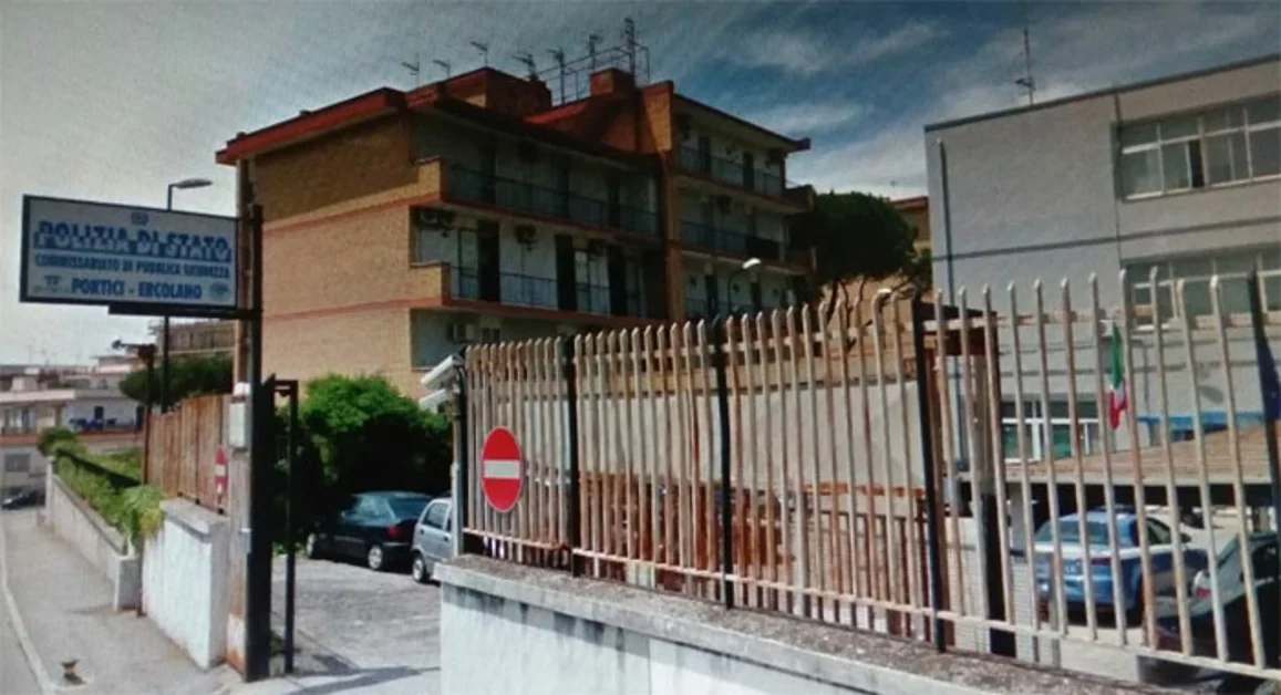 Spaccio di droga, un arresto a Portici. Sanzionato acquirente