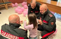 Bimba salvata dai carabinieri a scuola, la madre li ringrazia con una lettera