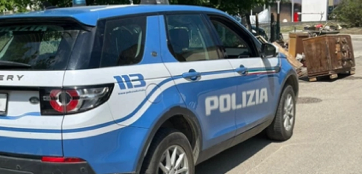 "Vi spaliamo il fango", coppia deruba anziani: due arresti nelle zone alluvionate