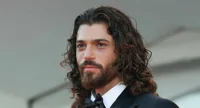 Can Yaman furioso: "Vi inventate fidanzate". Poi parla della storia con Diletta Leotta