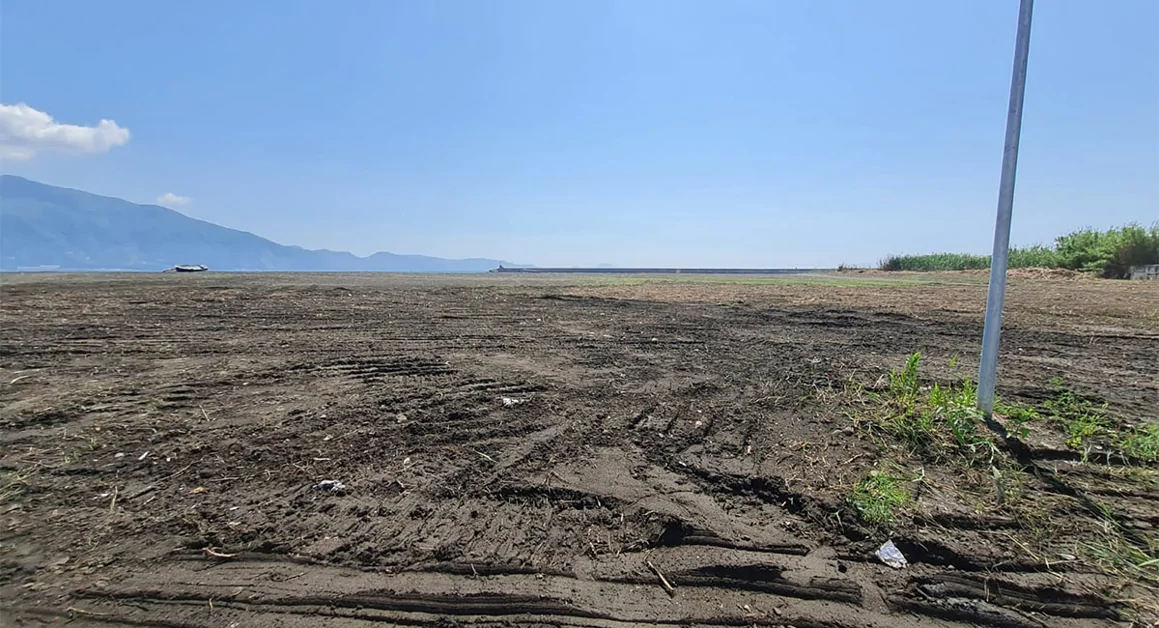 Torre Annunziata - Spiaggia della Salera: completata la fase di rimozione dei rifiuti