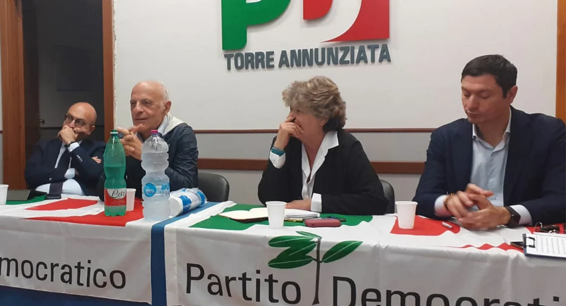 Maximall Pompeii, la denuncia dei sindacati: “Nessun dialogo con la proprietà”