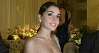 Hande Erçel esce allo scoperto: la prima apparizione pubblica con il fidanzato. Foto