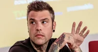 Ex vippone si scaglia contro Fedez durante Love Mi: "Divulgatore di m*rda!"