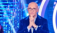 Gf Vip 8, compagna di un famosissimo cantante dice no ad Alfonso Signorini