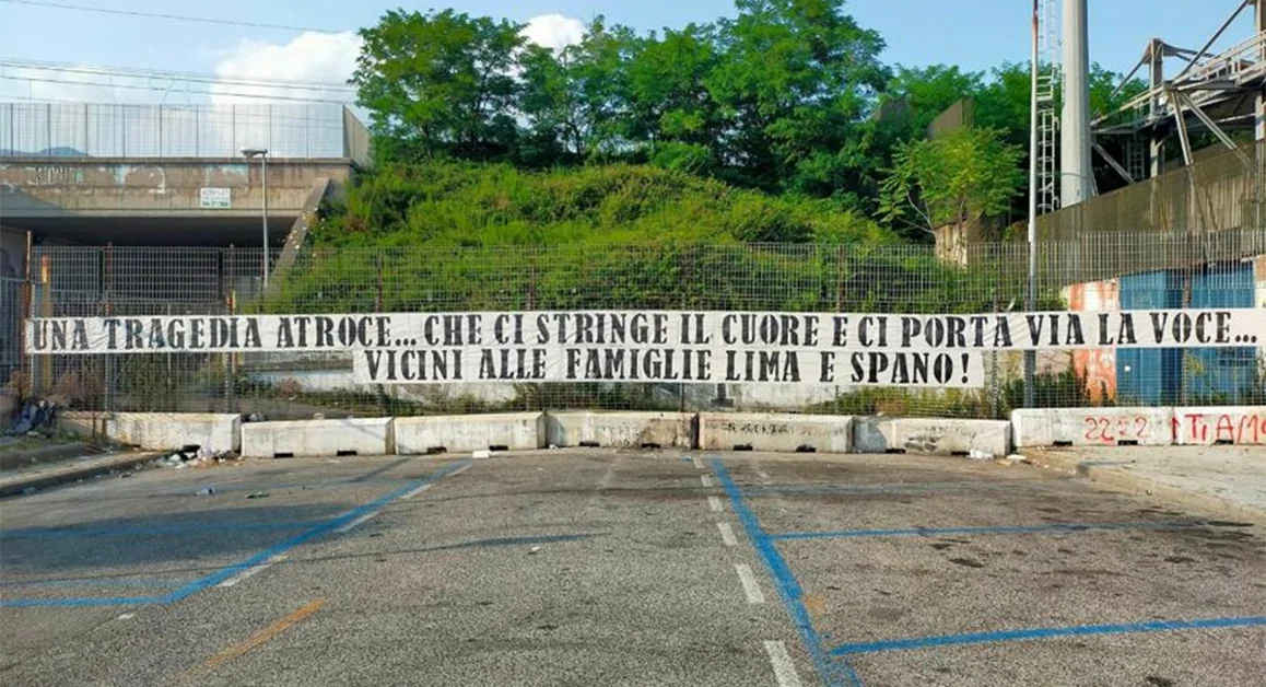 Torre Annunziata - Lo striscione dei tifosi del Savoia per ricordare il piccolo Francesco