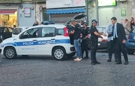 Controlli delle forze dell'ordine in strada, c'è anche il sindaco Buonajuto