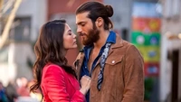 Demet Ozdemir torna in Italia dopo il divorzio: si riaccende il gossip su Can Yaman
