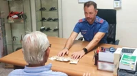 Truffano anziano fingendosi carabinieri, arrestati
