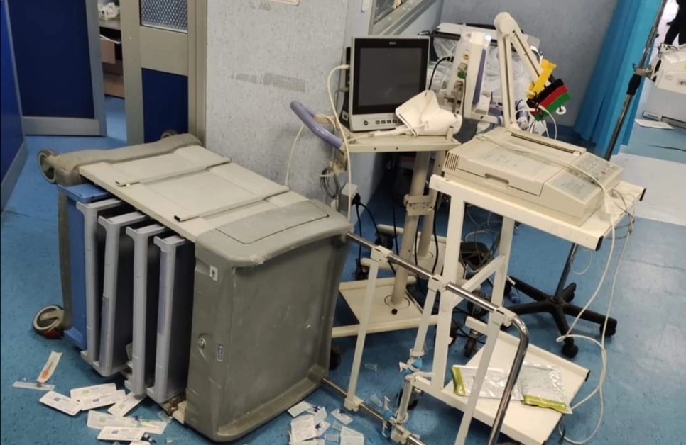 Devastato pronto soccorso ospedale nel Napoletano, De Luca: "Serve presidio h24 delle forze dell'ordine"