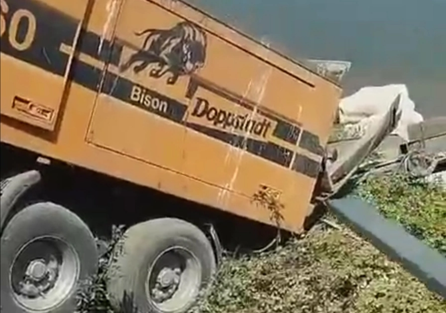 Mezzo industriale si muove da solo, tragedia scongiurata a Casamicciola Terme