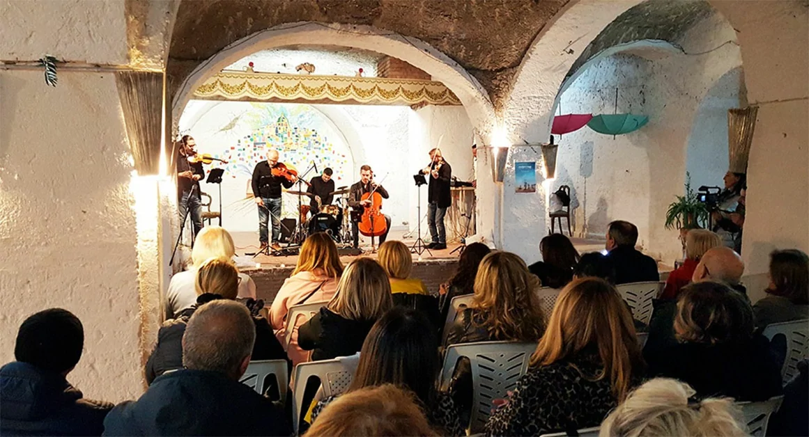 Torre Annunziata - "Cantami d'amore", spettacolo di canzoni classiche napoletane