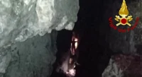 Recuperata la speleologa ferita rimasta bloccata a 130 metri di profondità