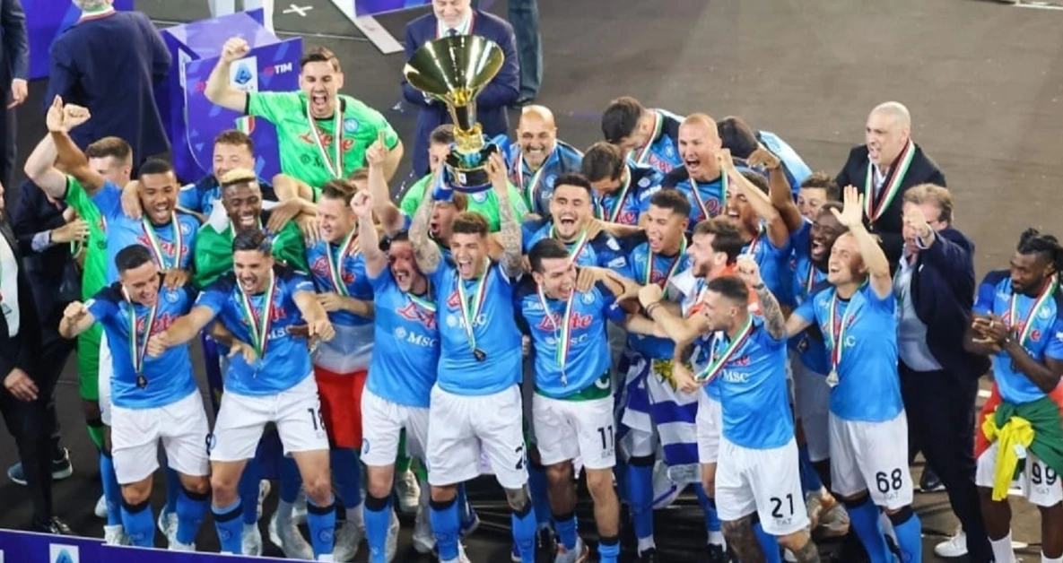 A Vico Equesne il libro sull'"Epico Napoli" del terzo Scudetto