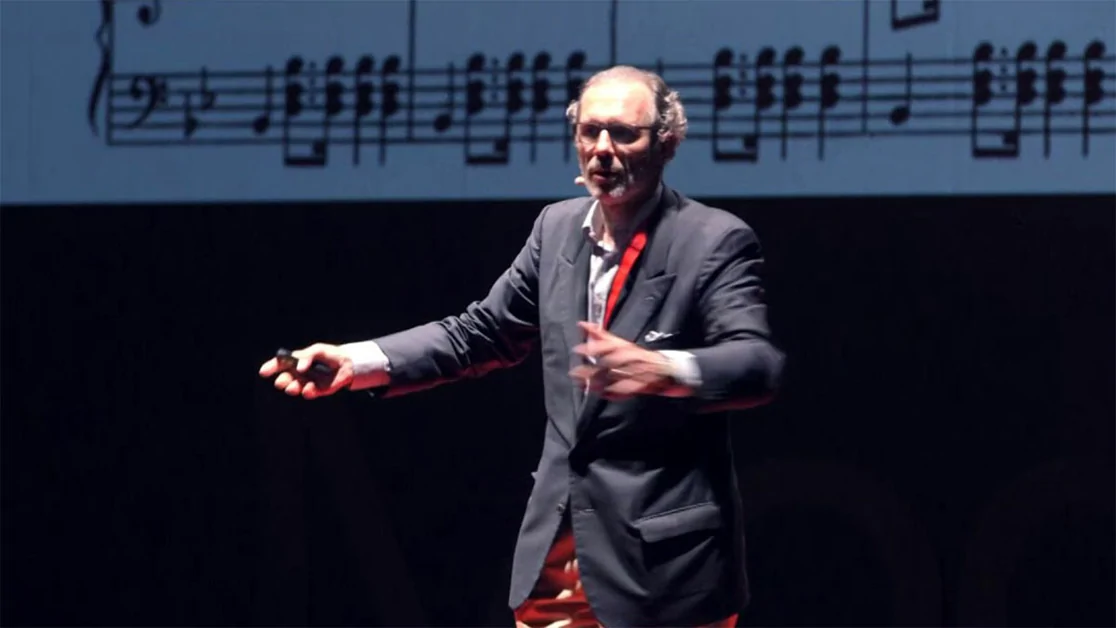 Torre Annunziata - Villa Parnaso ore 21,00: Michele D'Andrea  in "L'inno svelato"