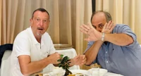 Amadeus e Gerry Scotti "beccati" a colazione: spunta l'ipotesi Sanremo