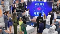 Grande Fratello, scatta un bacio focoso tra due inquilini. Video