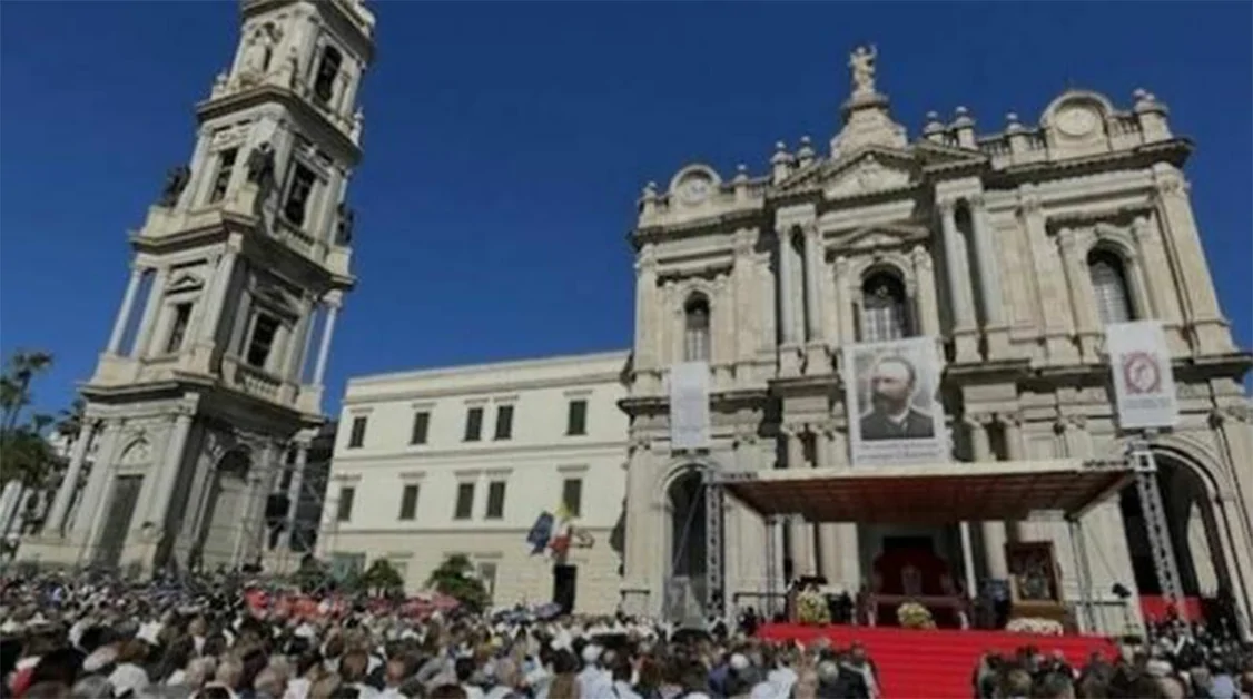 Pompei - La Supplica d'ottobre e il Rosario per il Sinodo e per la pace