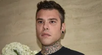 Fedez ancora ricoverato, parlano i genitori: ecco come sta il rapper