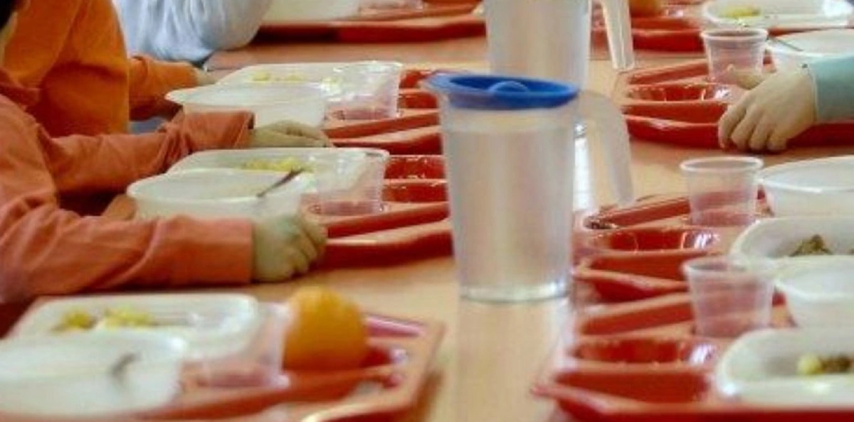 Refezione scolastica a Torre del Greco, al via le iscrizioni
