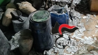 Fabbrica di esplosivi tra le palazzine popolari a Scampia, due arresti