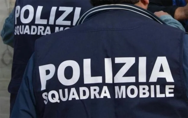 Minacce e aggressioni, misure cautelari per uomo e le due figlie