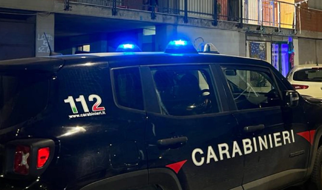Furto a spinta, minorenni arrestati dai carabinieri