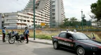 Attentato incendiario a Scampia, a fuoco porta di una abitazione