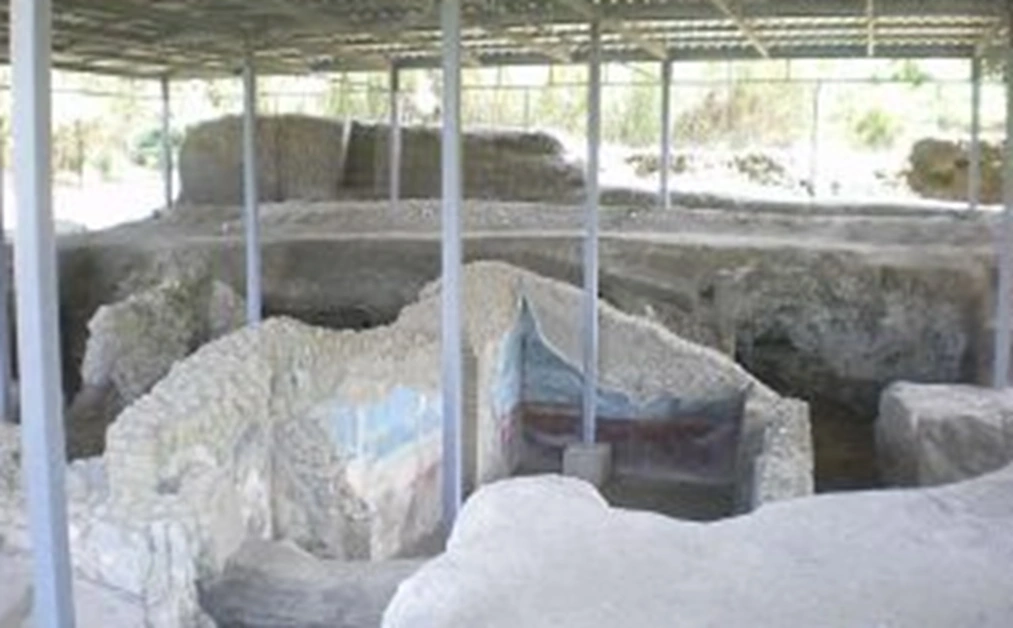 Cede affresco a Villa Sora a Torre del Greco, il Parco Archeologico di Ercolano interviene