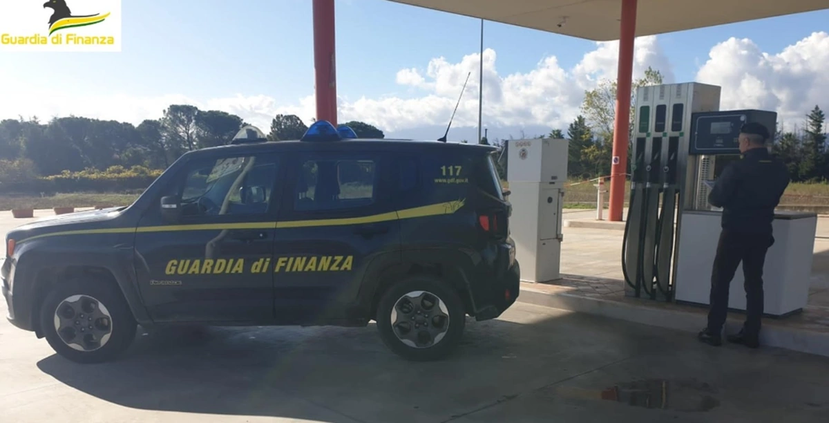 GdF sequestra impianto di distribuzione di carburanti nel Beneventano