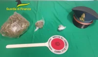 Spacciatore arrestato dai finanzieri a Lettere, sequestrata marijuana
