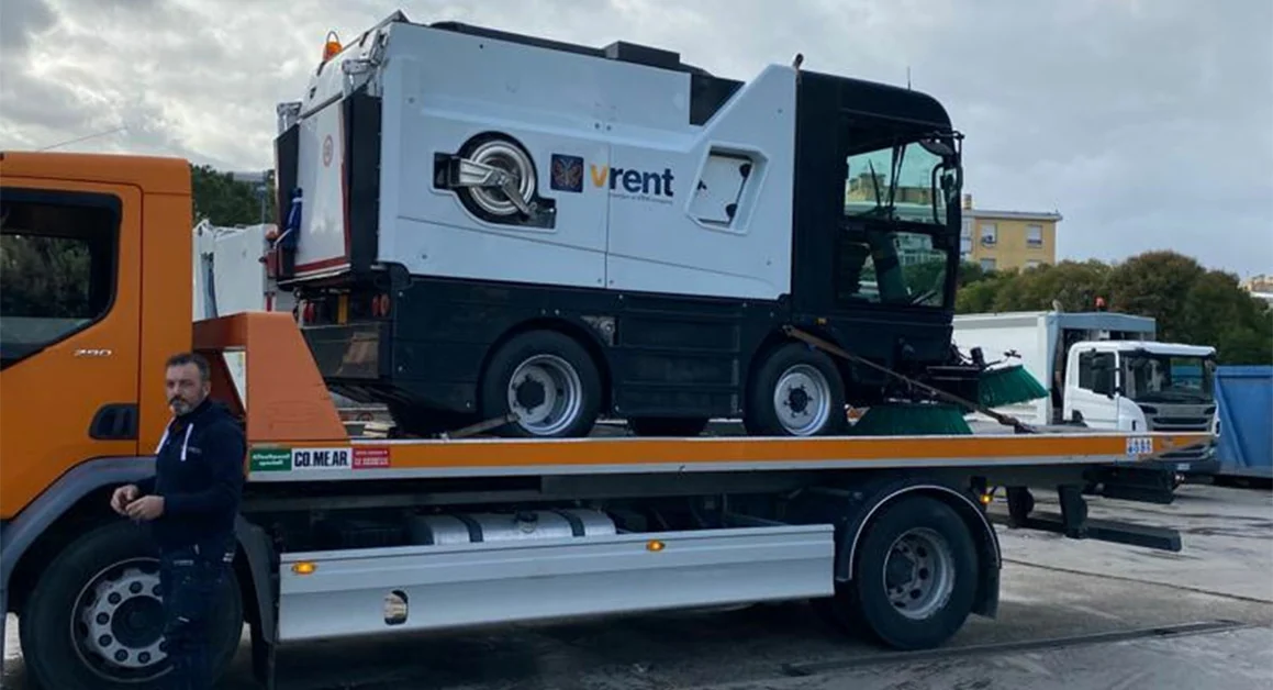 Boscoreale - Differenziata, distribuiti 1.800 kit. Arrivata in città la nuova spazzatrice