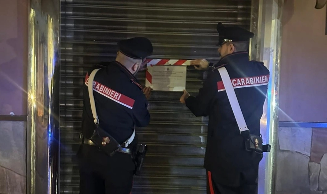 Frequentato da pregiudicati, chiuso bar di Caivano