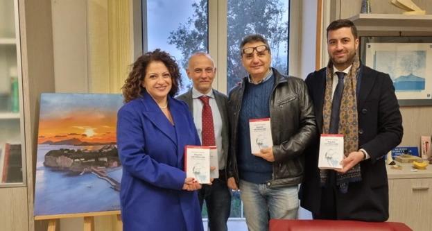 Il Comune di Boscotrecase regala libri ai ragazzi di Nisida